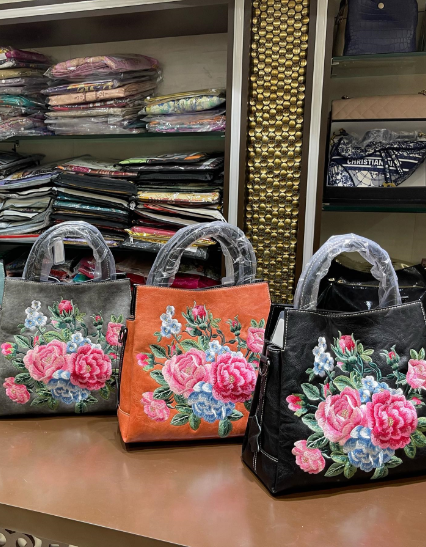 Handbags In Bulk 6 Handbags In Bulk - Image 6