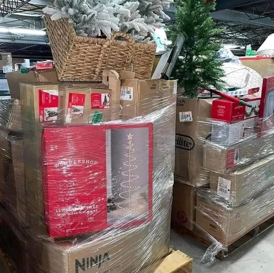 Christmas Pallets 4 Christmas Pallets - Image 4